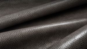 چرم مصنوعی خام در کشور به همراه ویژگی ها و کاربرد های آن در صنعت ساخت اکسسوری