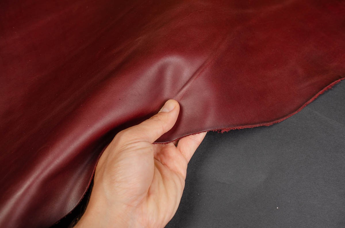 چرم مصنوعی زرشکی